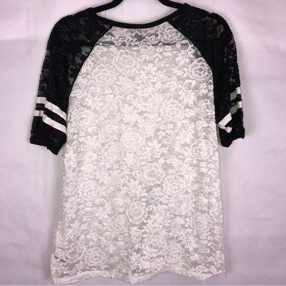 Torrid Black and White Lace Football T-shirt - Picture 5 of 9
